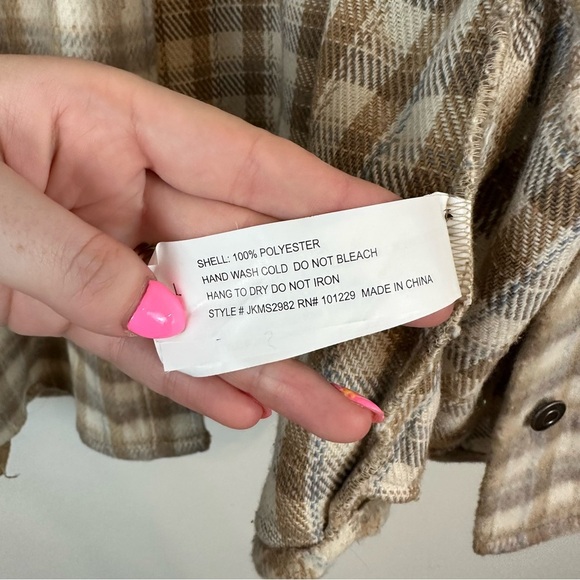 Jade & Ivory | Tan and Cream Plaid Collared Shacket Jacket Size Large - Picture 5 of 6